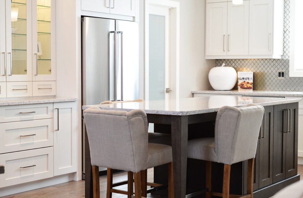 kitchen-counter-room-2174593-1024x670
